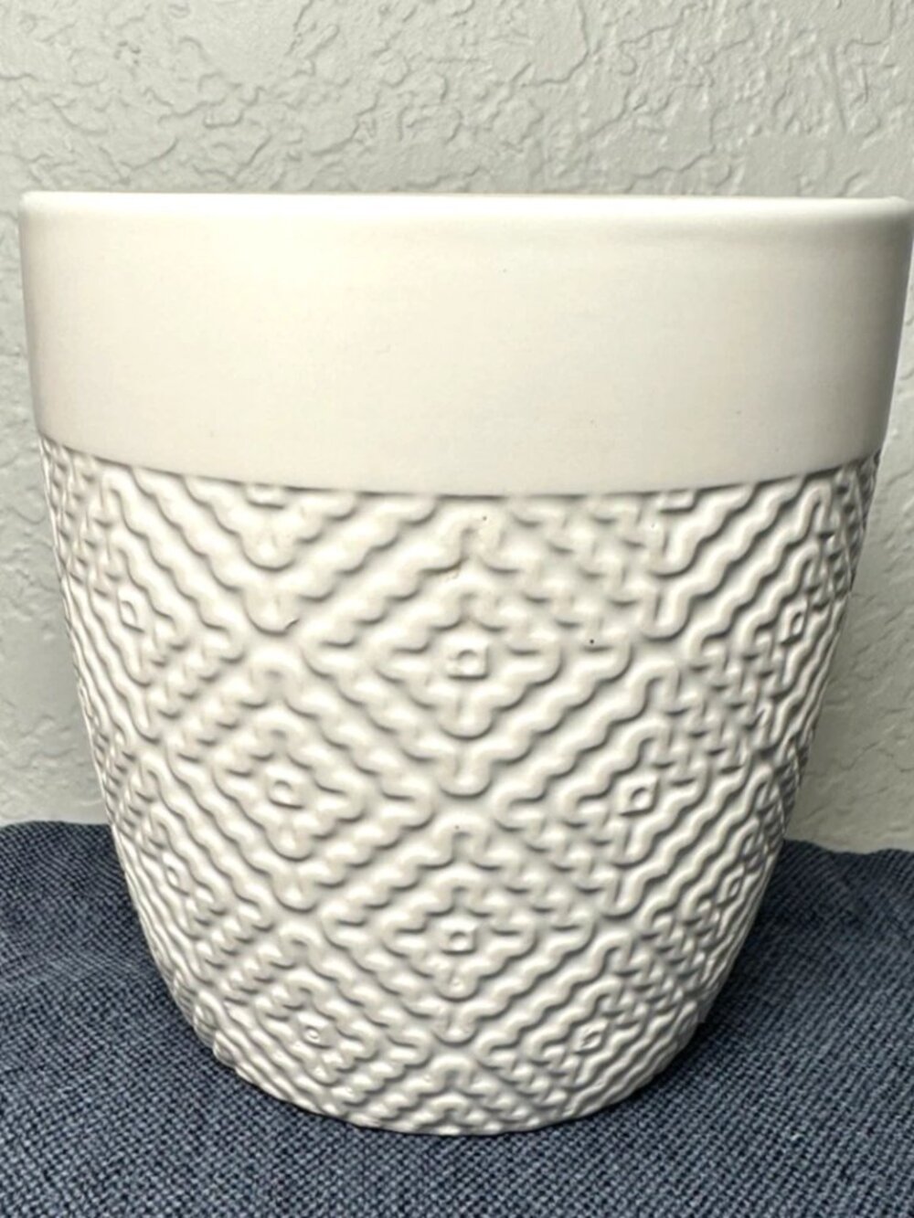 Vintage Textured Ceramic Short Vase-White-5 inches tall